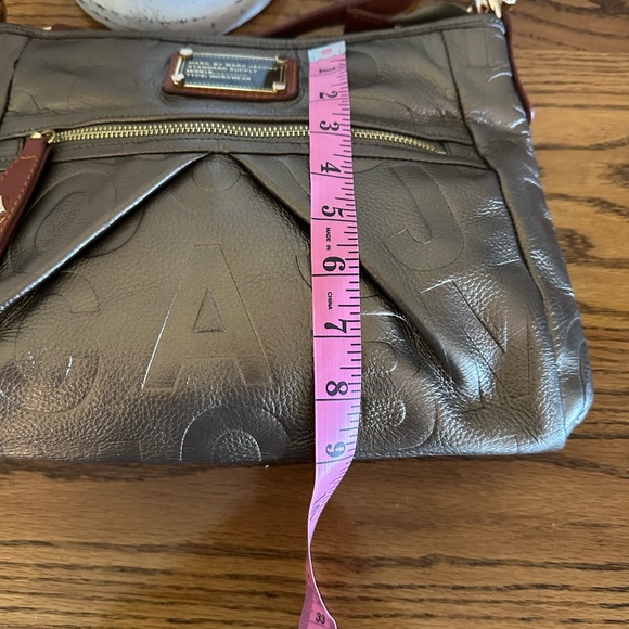 Marc Jacobs Metallic Bronze Shoulder Bag - Picture 5 of 6